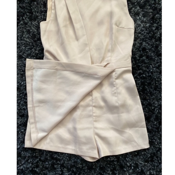 Blaque Label Romper - Picture 2 of 8